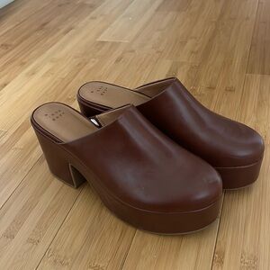 Brown mule clogs